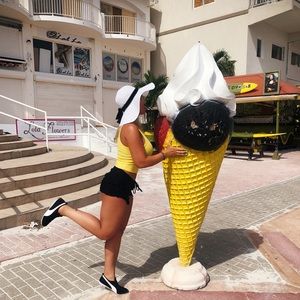 Meet your Posher, Jennifer